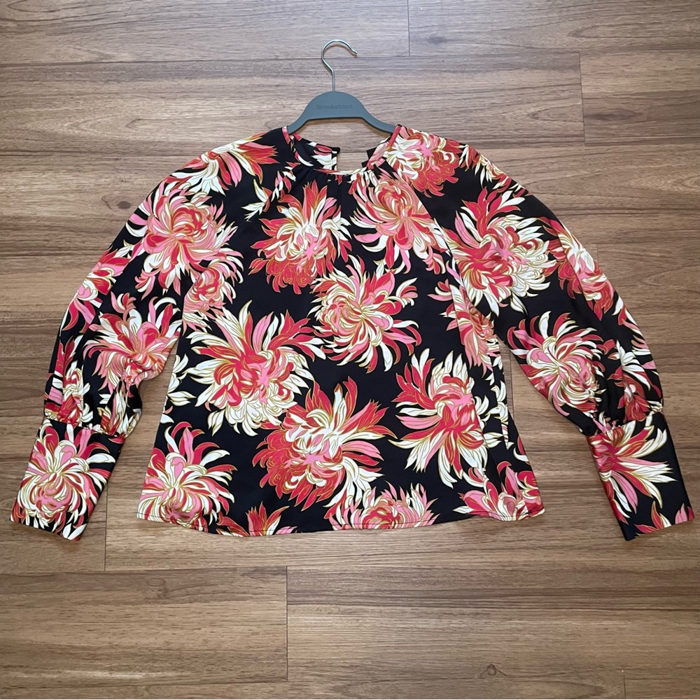 Who What Wear Women's Floral Top Size M